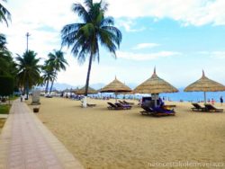 Pláž v Nha Trangu