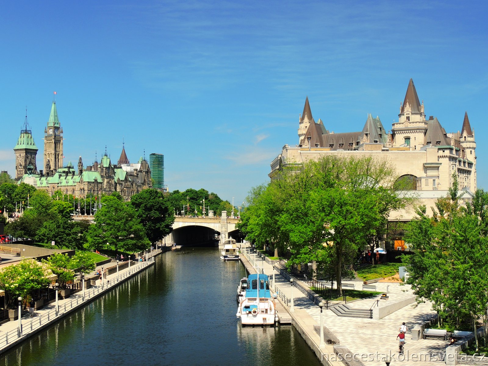 Parlament a Chateau Fairmont Ottawa