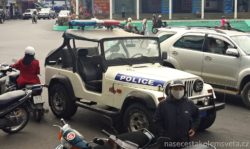 policejní auto Vietnam