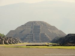 Pyramida mesice